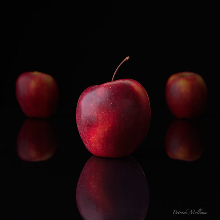 Apples red.jpg