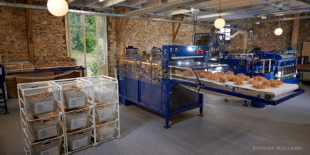 Alpacha wool machine.jpg