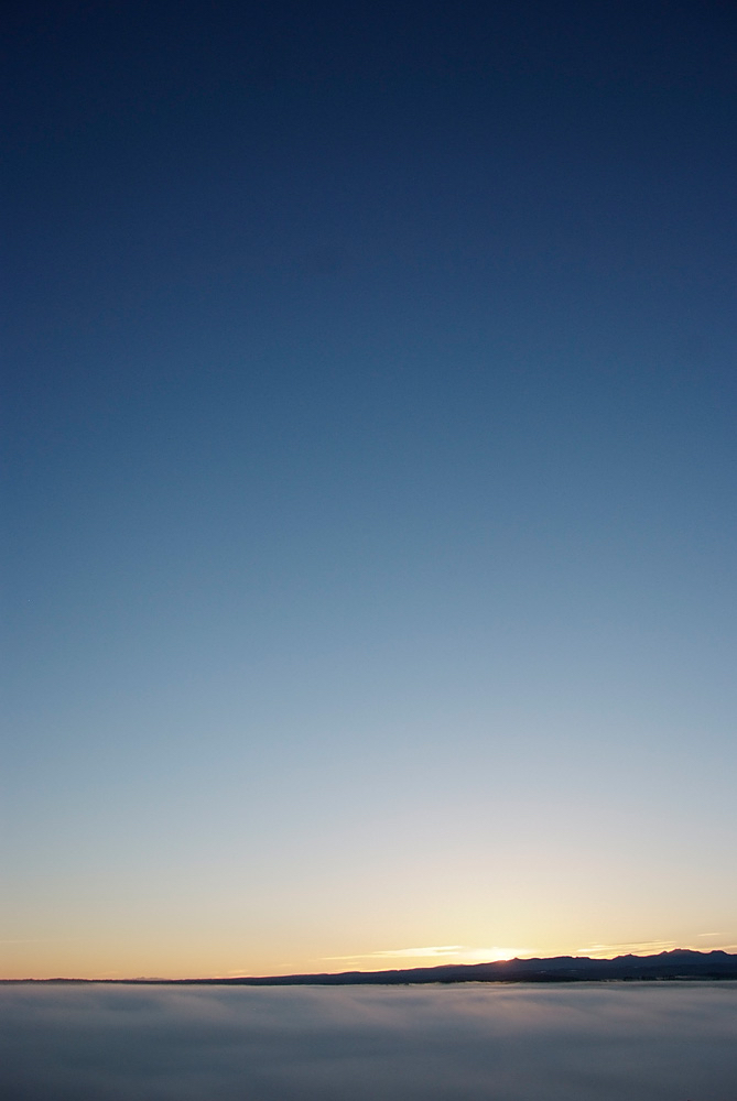 Met-je-voeten-boven-de-wolken.jpg