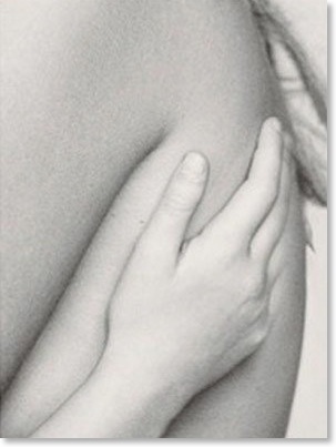 Kate moss dochter hand