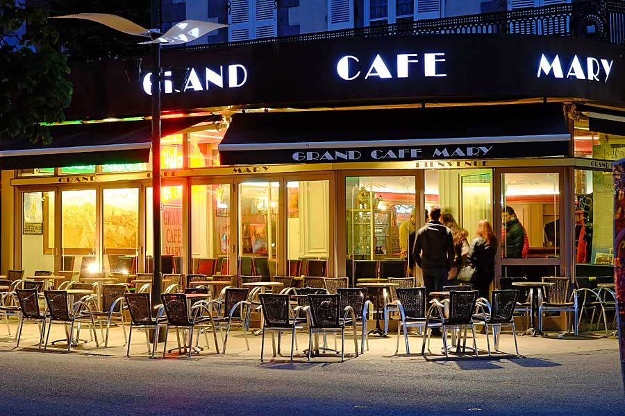 Eric-grtand-cafe-mary.jpg