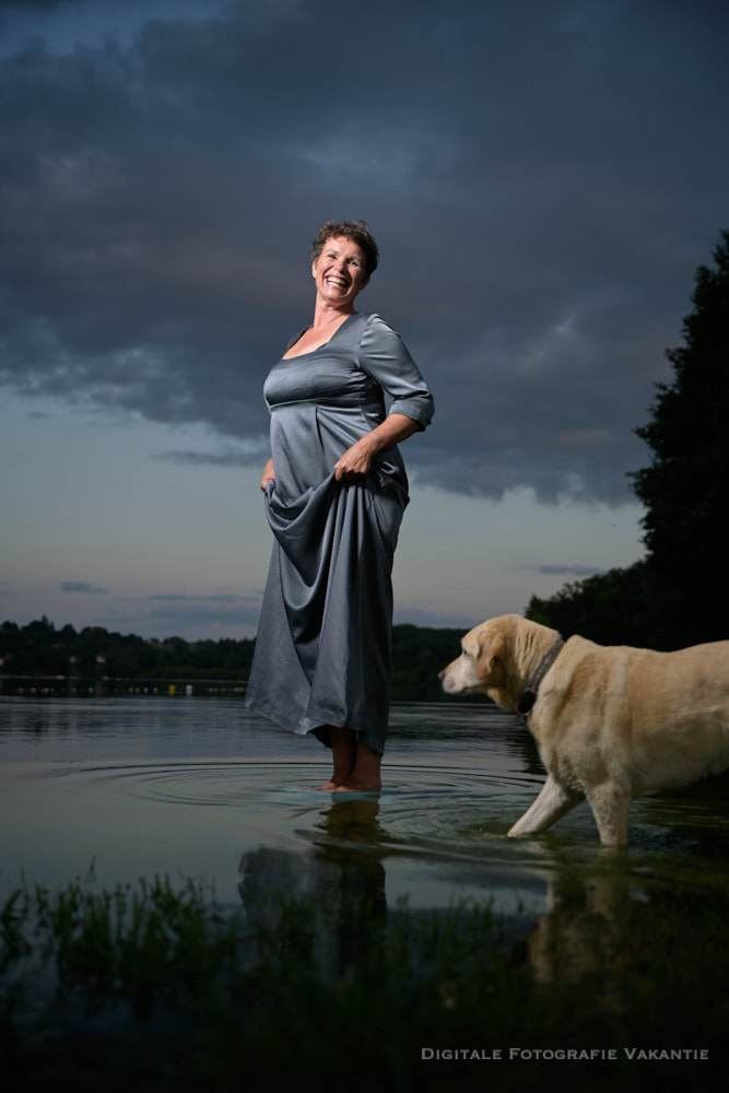 Wim vrouw en haar hond.jpg