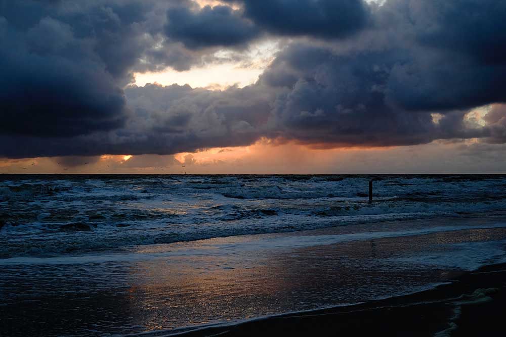 Irma-zon-gaat-onder-in-de-zee.jpg