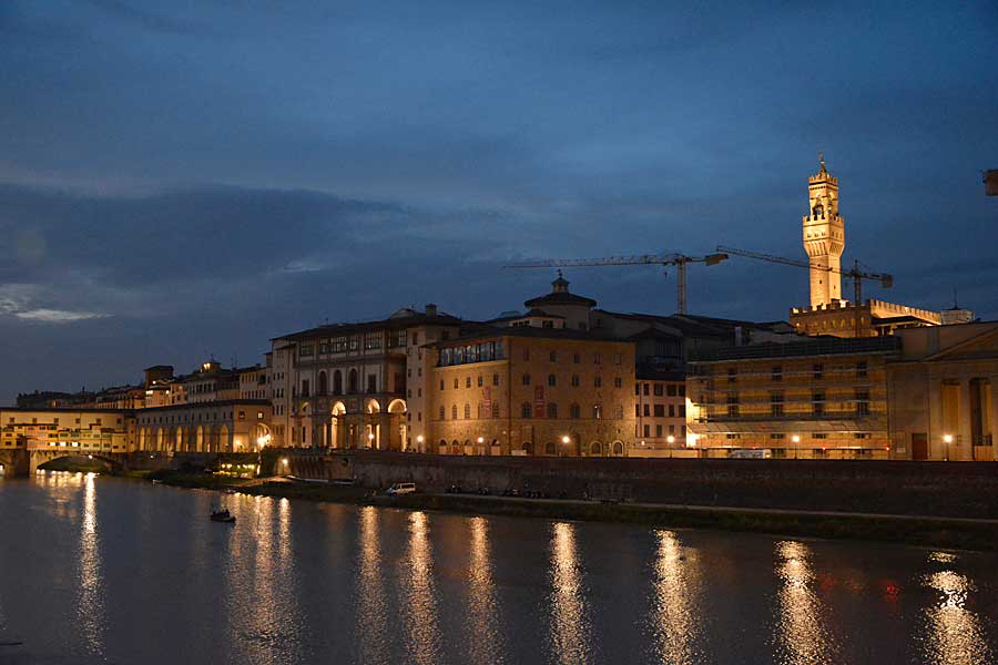 Wim-Florence-by-night.jpg