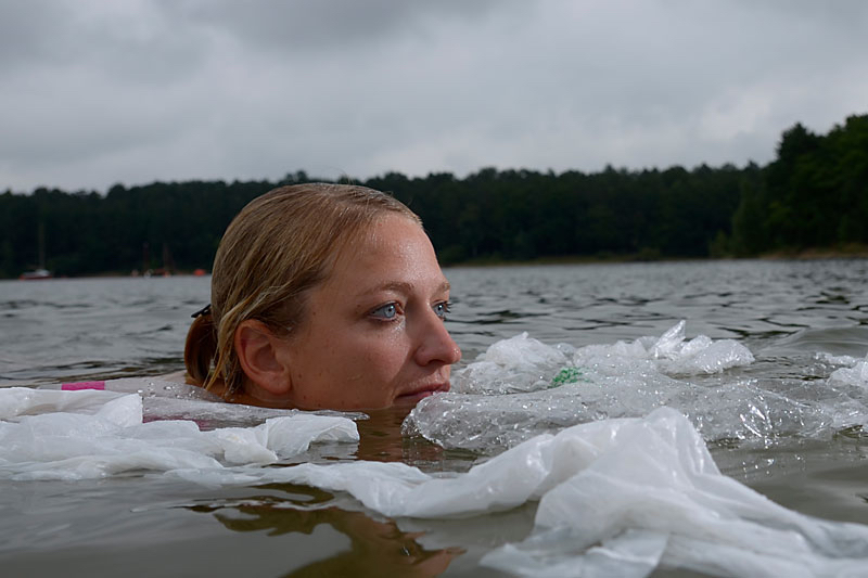 Franny-zwemt-in-het-plastic-probleem.jpg